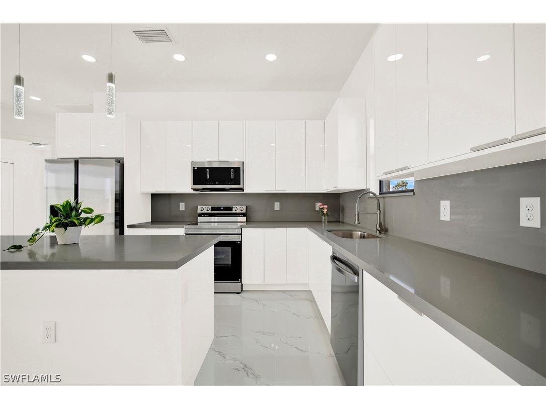 914 Manresa Avenue S Lehigh Acres FL 33974 225079494 image9