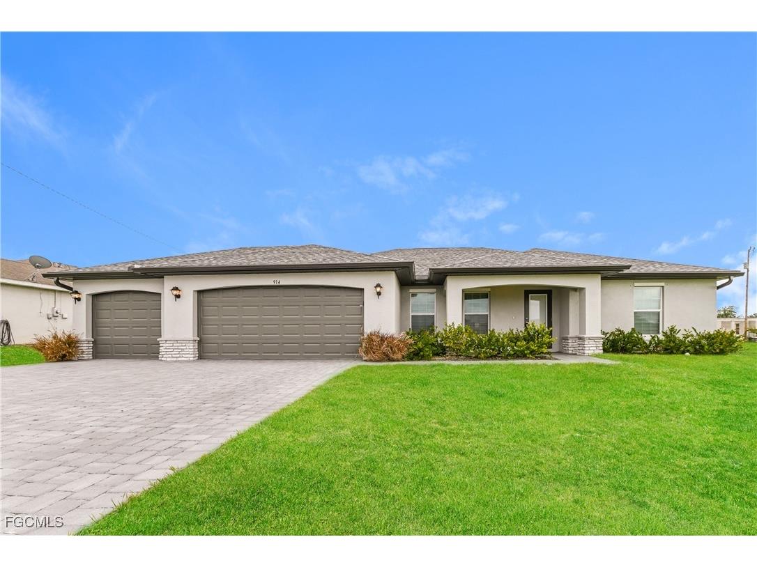 914 NE 13th Place Cape Coral FL 33909 2025011890 image1