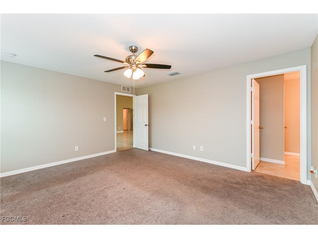 914 NE 13th Place Cape Coral FL 33909 2025011890 image10