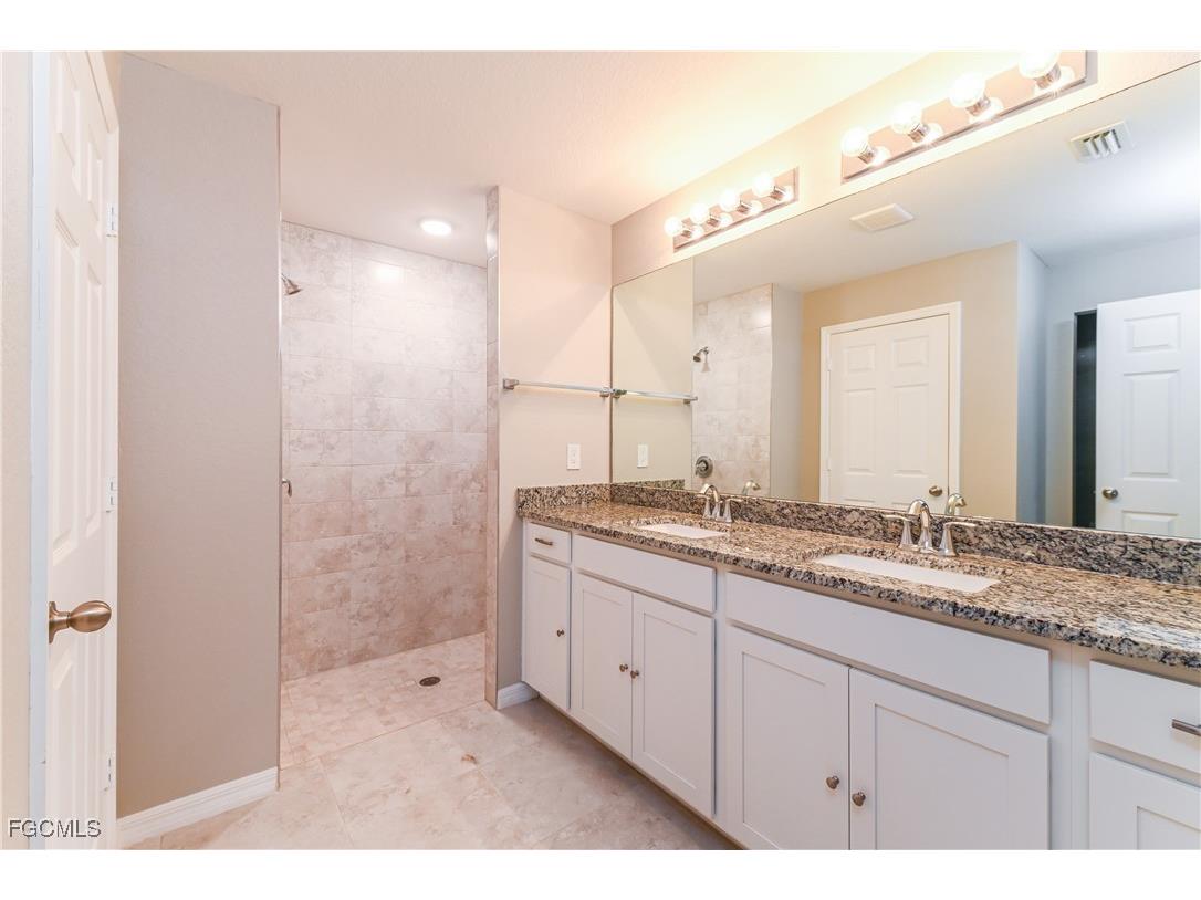 914 NE 13th Place Cape Coral FL 33909 2025011890 image11