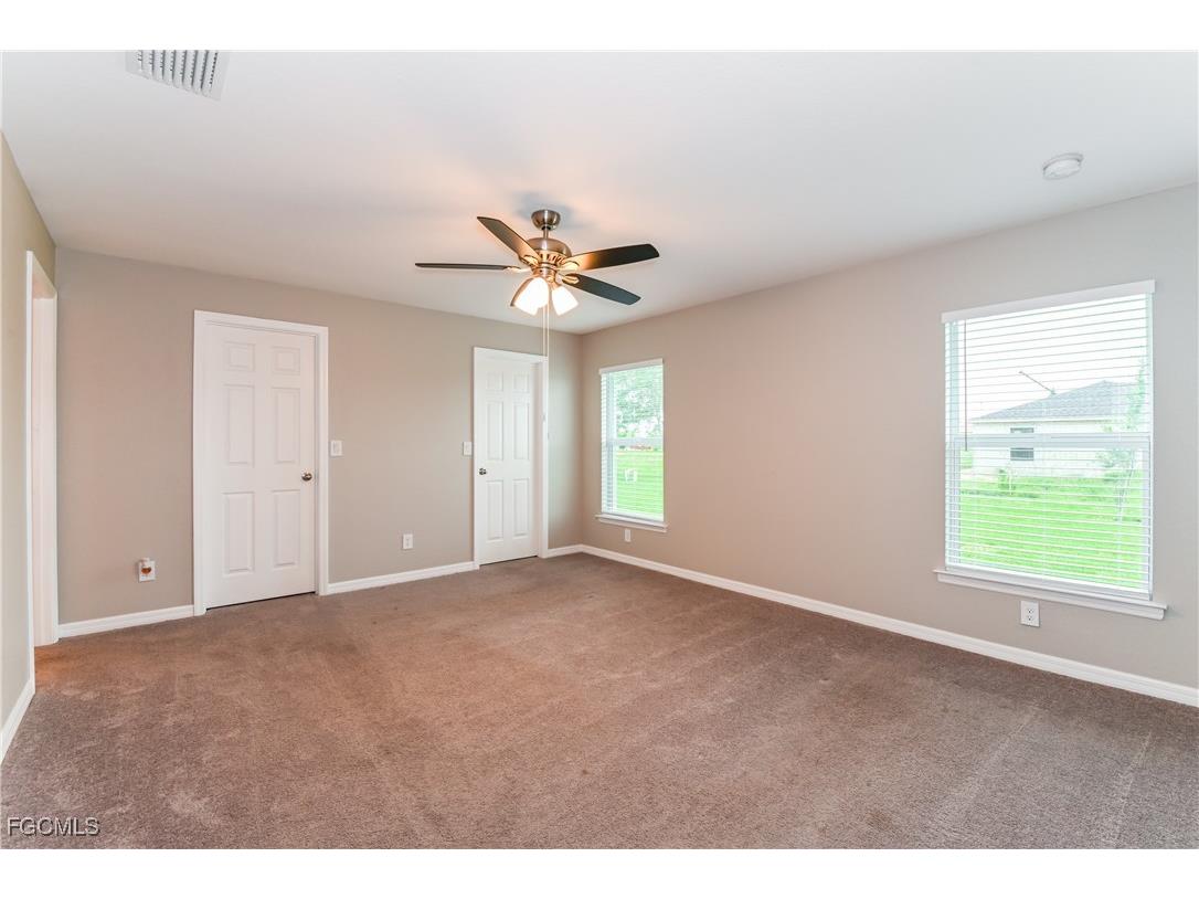 914 NE 13th Place Cape Coral FL 33909 2025011890 image12