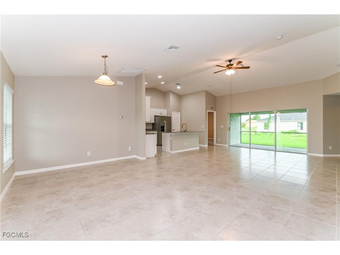 914 NE 13th Place Cape Coral FL 33909 2025011890 image3