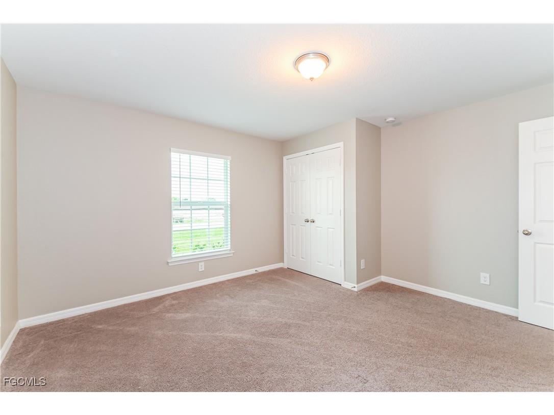 914 NE 13th Place Cape Coral FL 33909 2025011890 image9