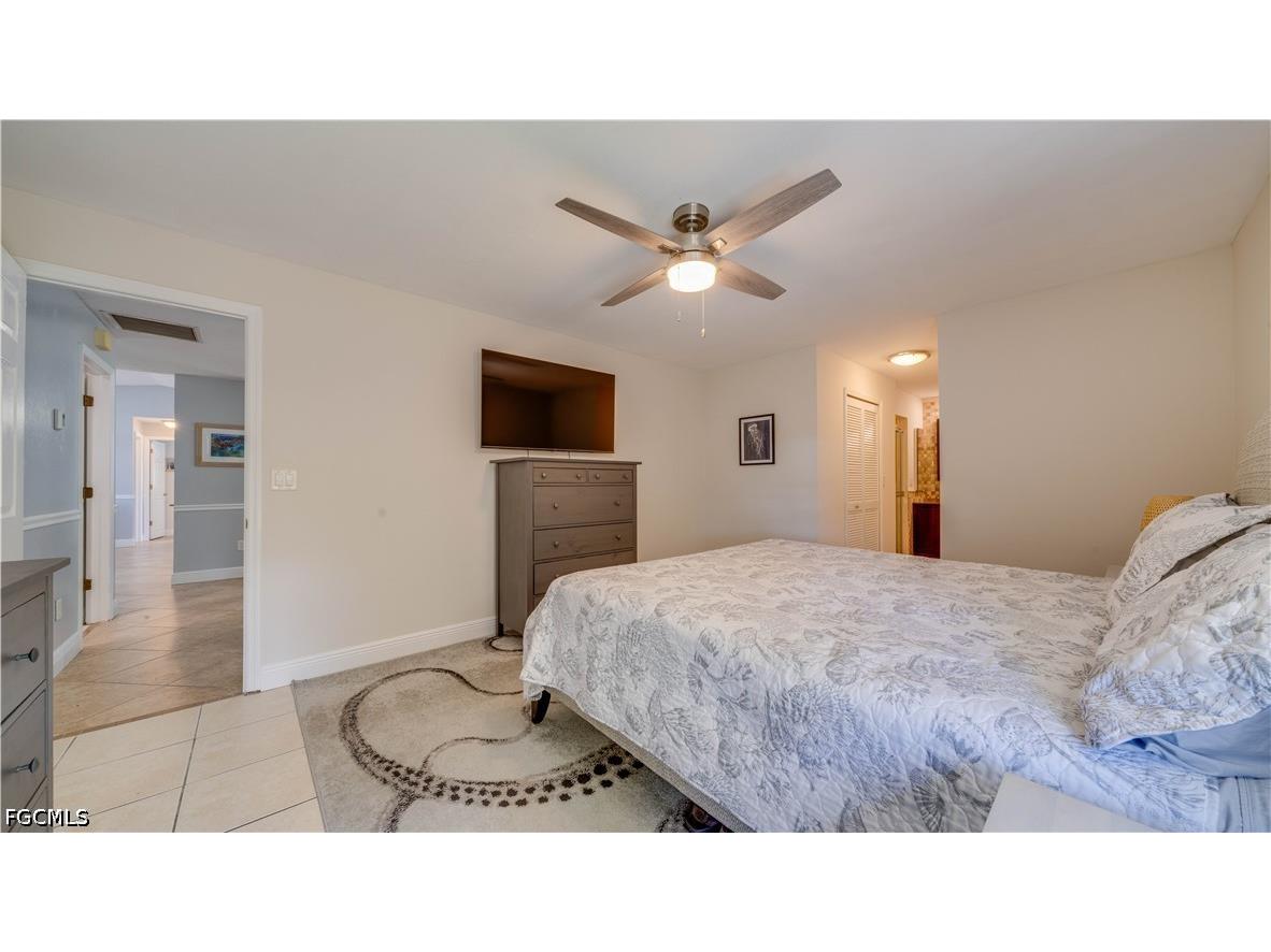 914 SE 28th Terrace Cape Coral FL 33904 2026021809 image17