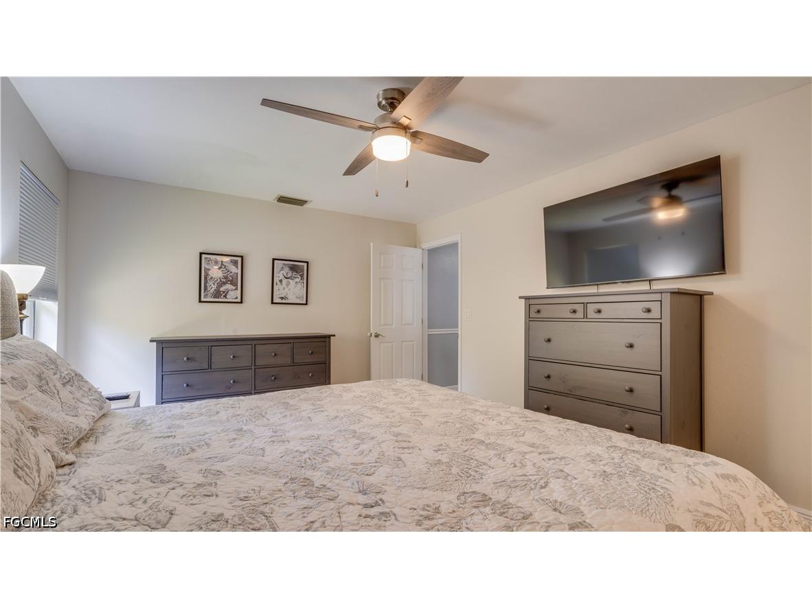 914 SE 28th Terrace Cape Coral FL 33904 2026021809 image19