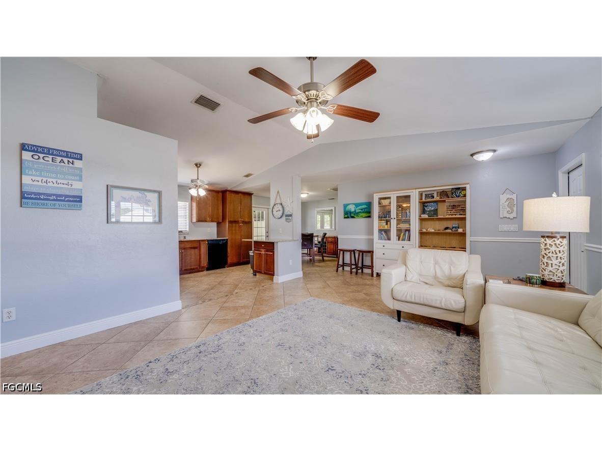 914 SE 28th Terrace Cape Coral FL 33904 2026021809 image2