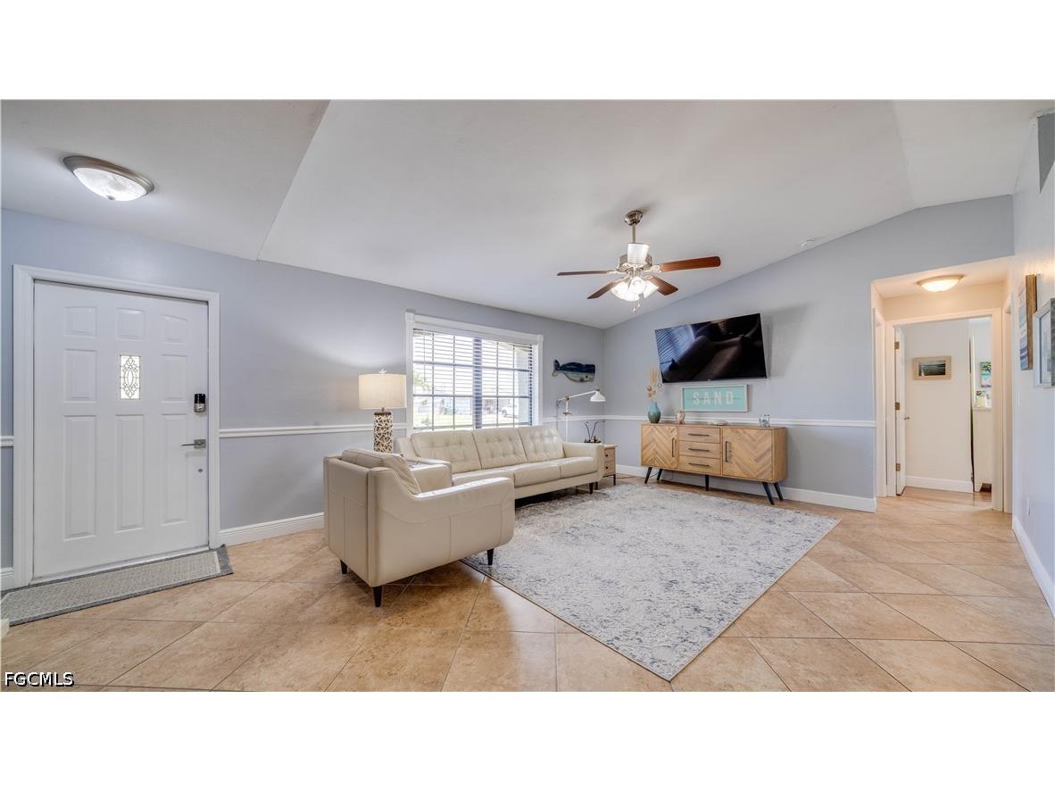 914 SE 28th Terrace Cape Coral FL 33904 2026021809 image3
