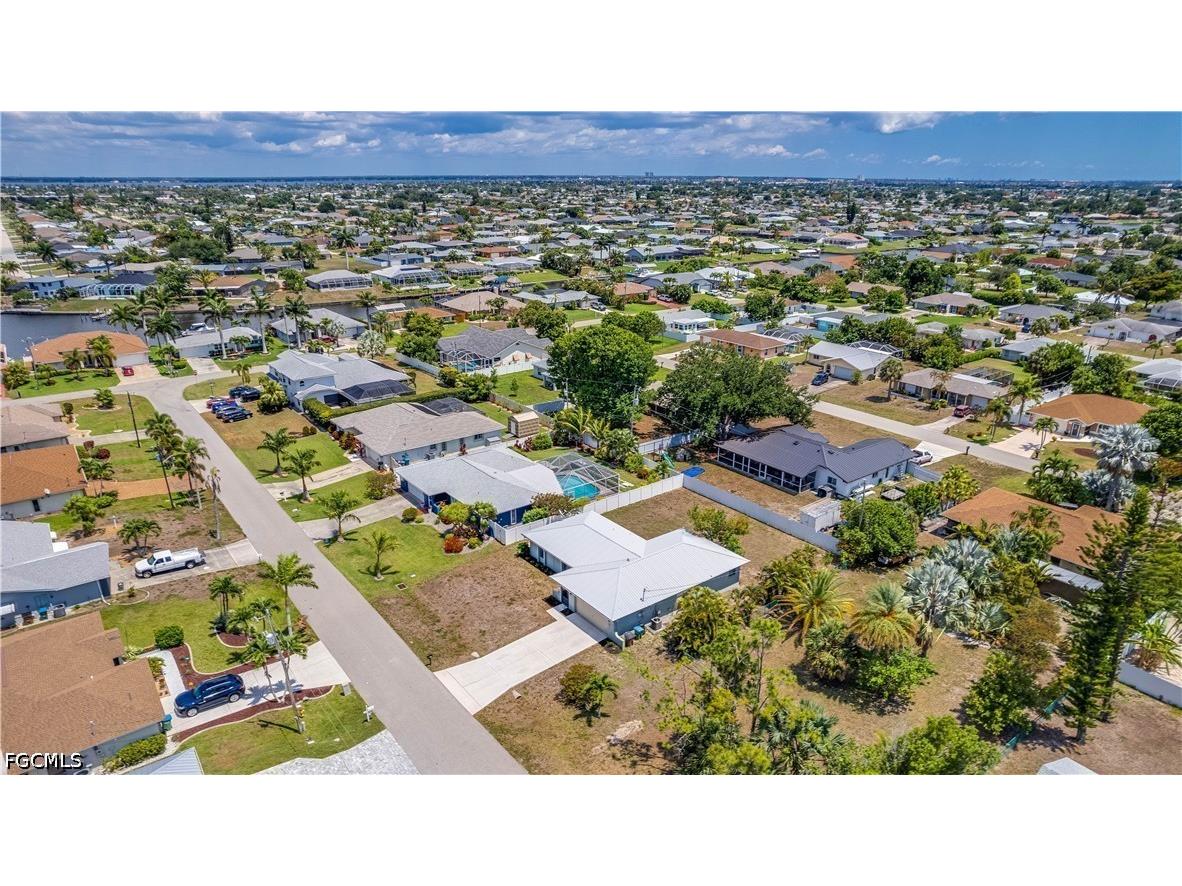 914 SE 28th Terrace Cape Coral FL 33904 2026021809 image31