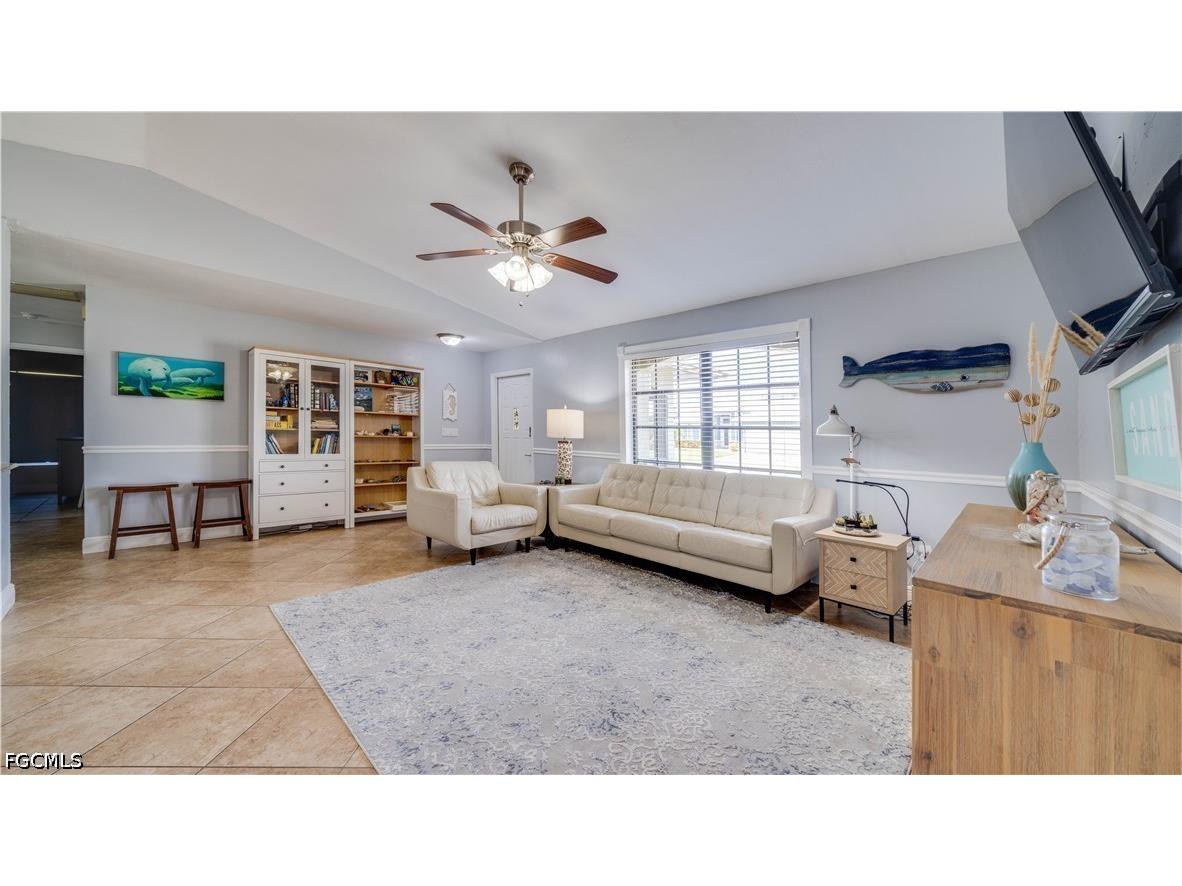 914 SE 28th Terrace Cape Coral FL 33904 2026021809 image8