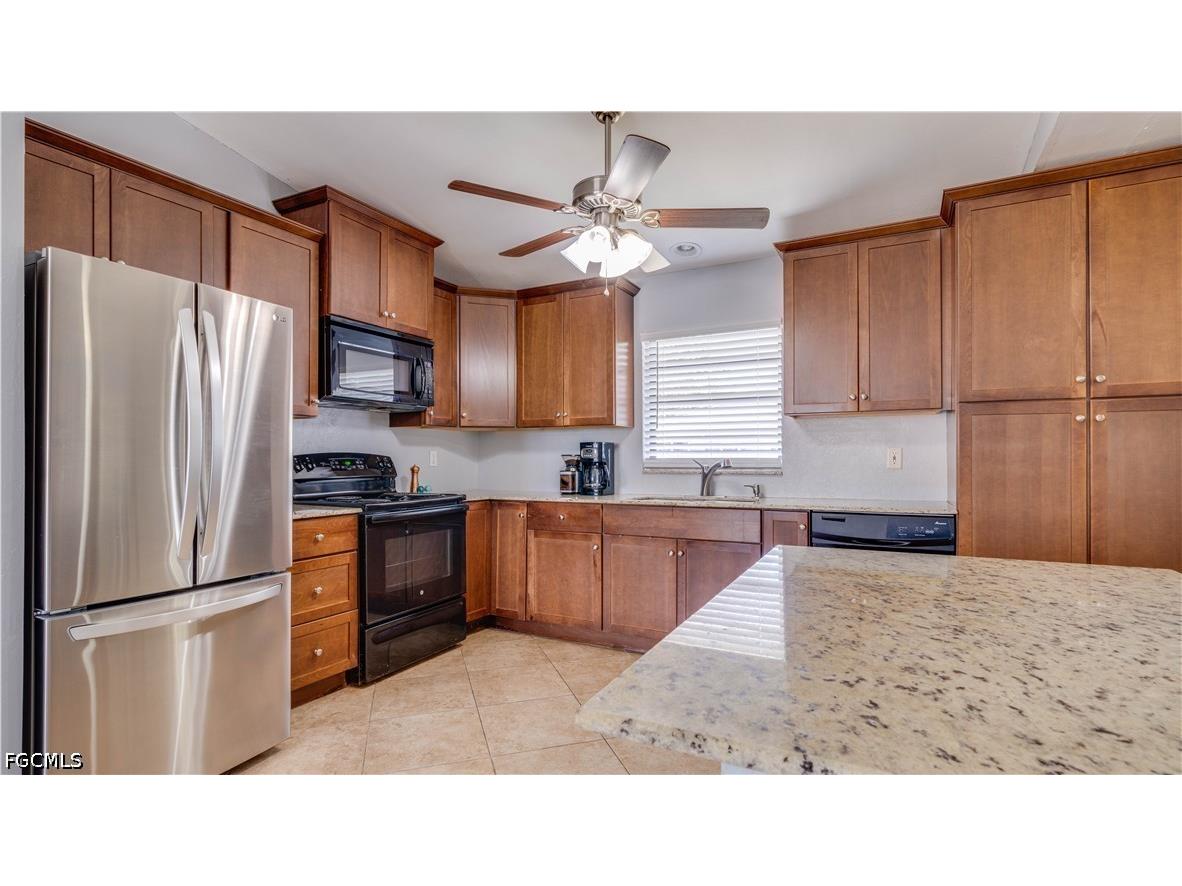 914 SE 28th Terrace Cape Coral FL 33904 2026021809 image9