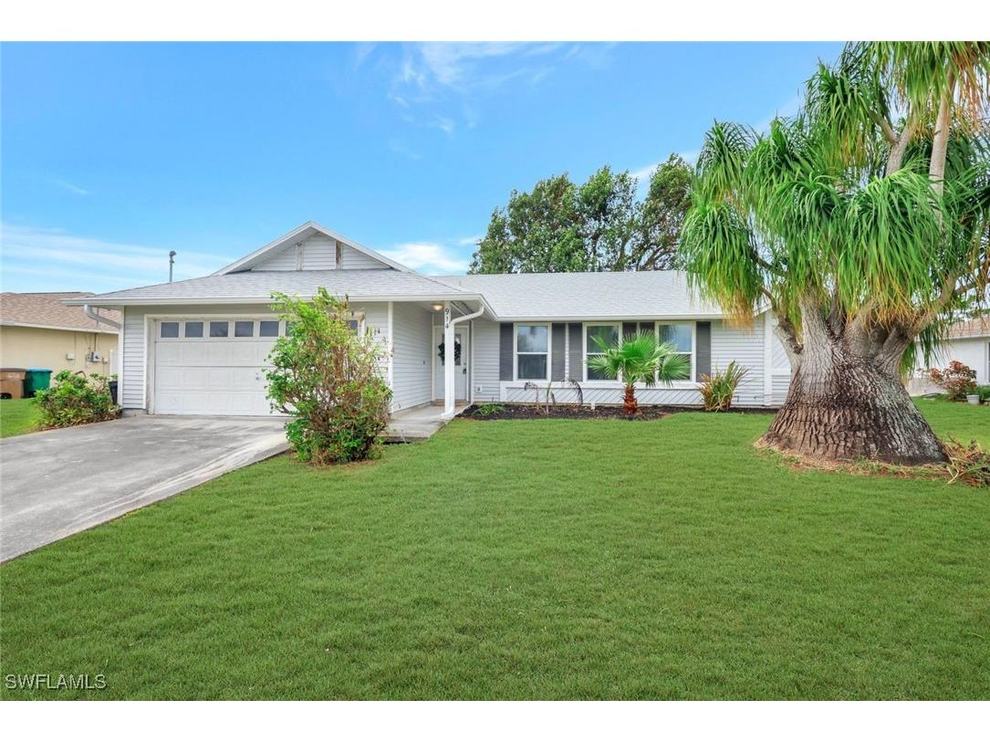 914 SW 34th Terrace Cape Coral FL 33914 224087383 image1