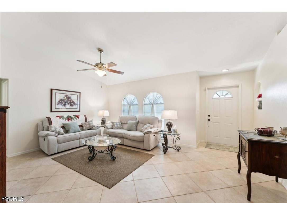 914 SW 3rd Avenue Cape Coral FL 33991 2026019540 image6