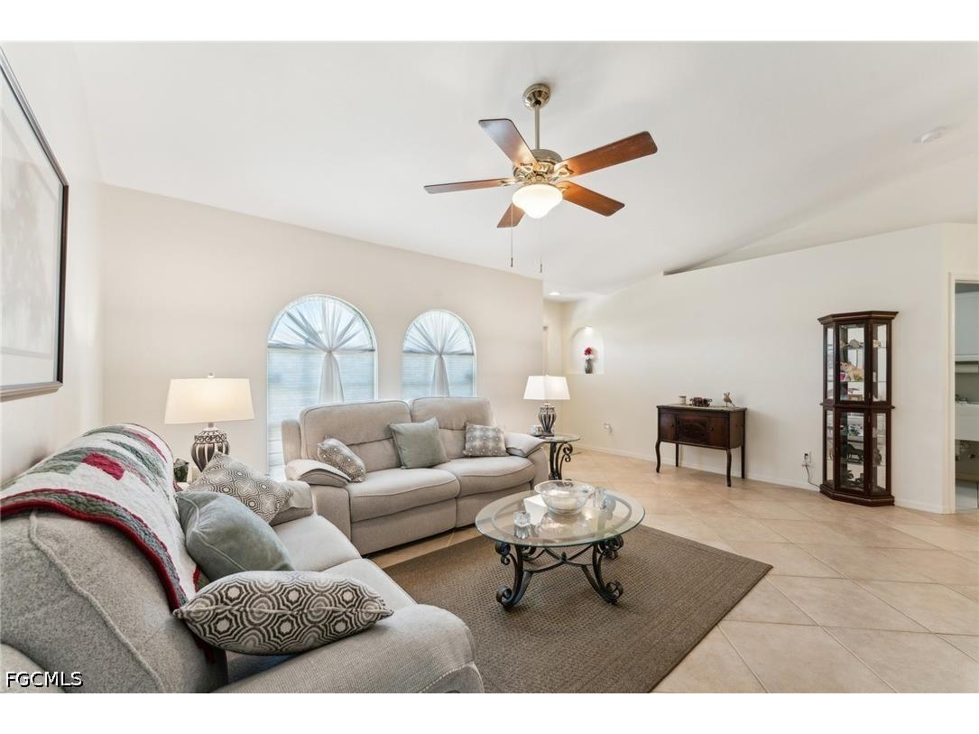 914 SW 3rd Avenue Cape Coral FL 33991 2026019540 image8