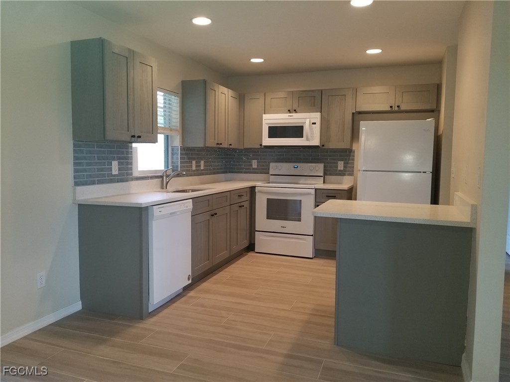 914 Santa Barbara Boulevard Cape Coral FL 33991 2025015806 image4