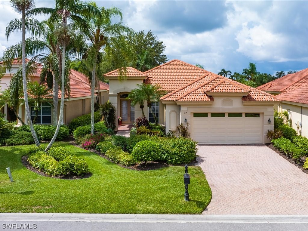 914 Tierra Lago Way Naples FL 34119 223041773 image1