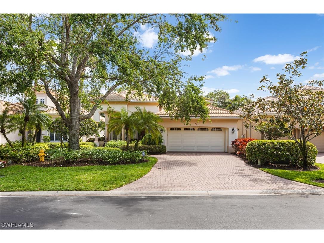 914 Villa Florenza Drive Naples FL 34119 223023084 image1