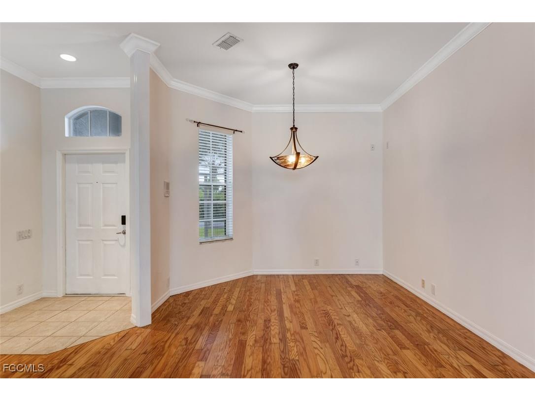 9141 Garden Pointe Fort Myers FL 33908 2025011952 image14