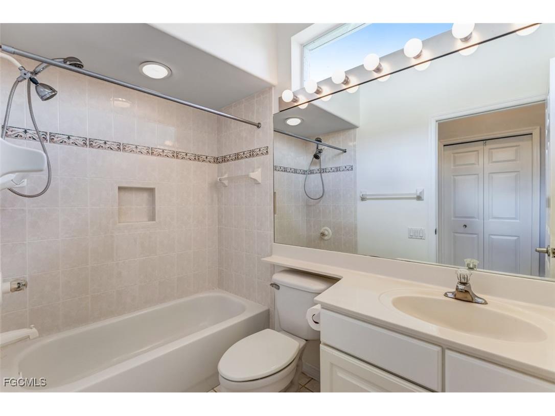 9141 Garden Pointe Fort Myers FL 33908 2025011952 image28