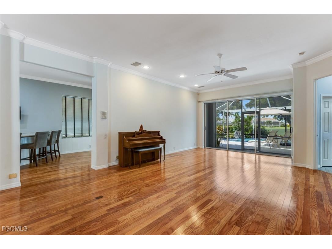 9141 Garden Pointe Fort Myers FL 33908 2025011952 image4