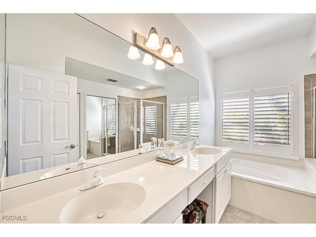 9143 Shadow Glen Way Fort Myers FL 33913 2025014003 image28