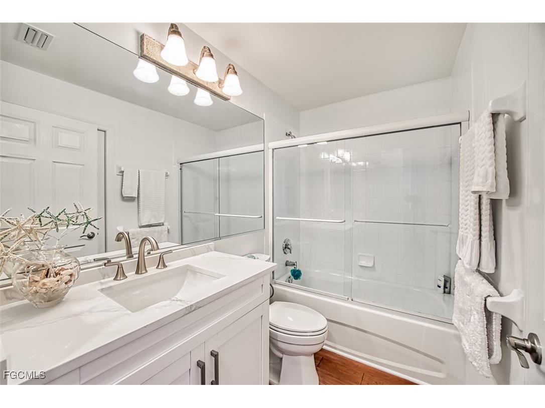 9143 Shadow Glen Way Fort Myers FL 33913 2025014003 image32