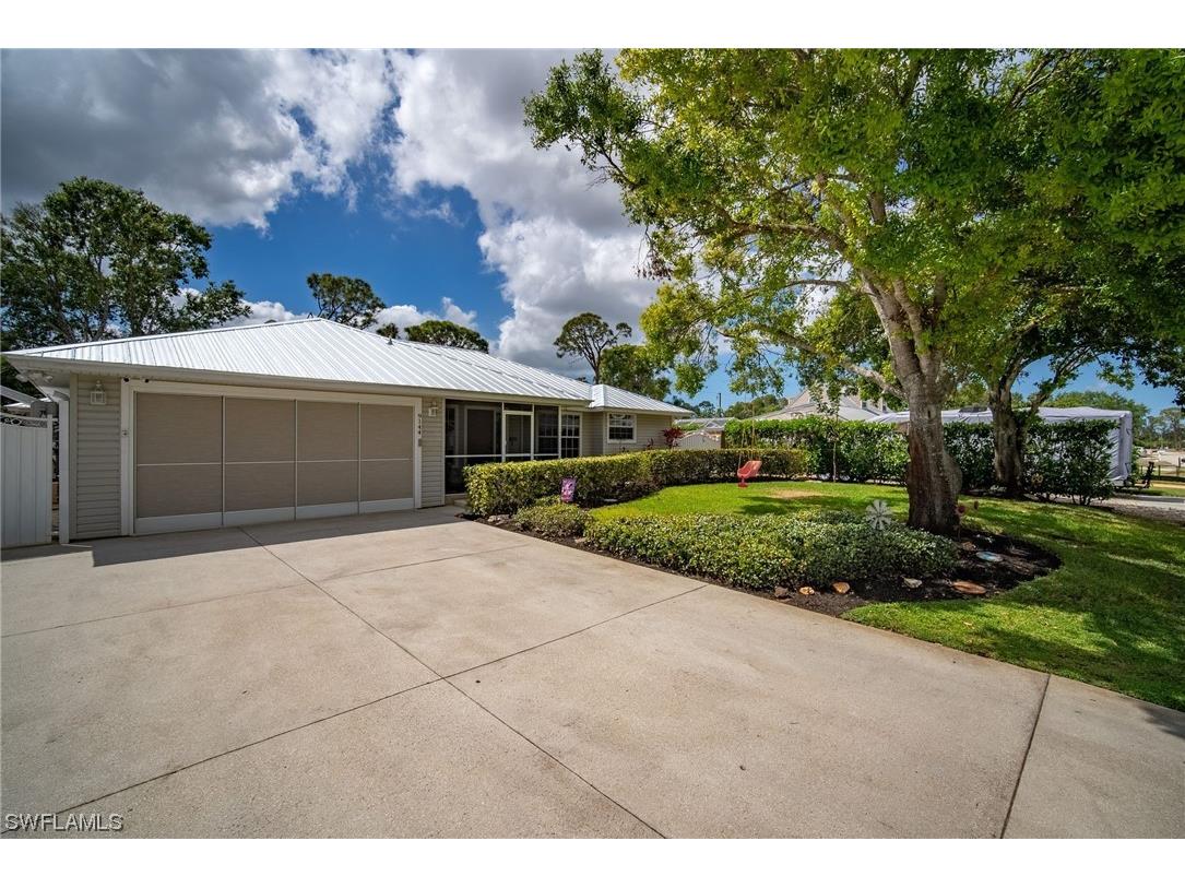 9144 Aster Road Fort Myers FL 33967 223024874 image1