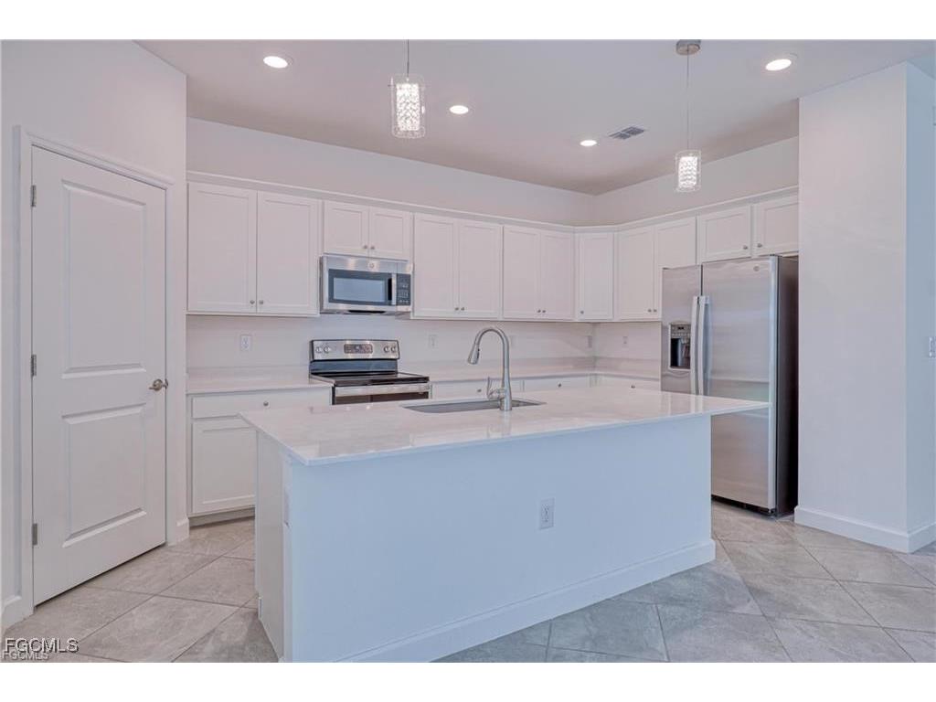 9146 Leatherwood Loop Lehigh Acres FL 33936 2025022831 image5