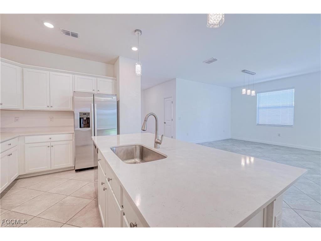 9146 Leatherwood Loop Lehigh Acres FL 33936 2025022831 image6