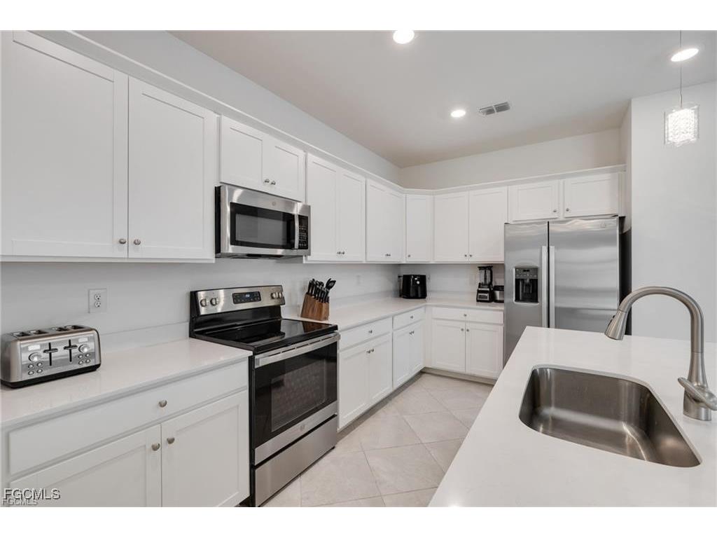 9146 Leatherwood Loop Lehigh Acres FL 33936 2025022831 image8