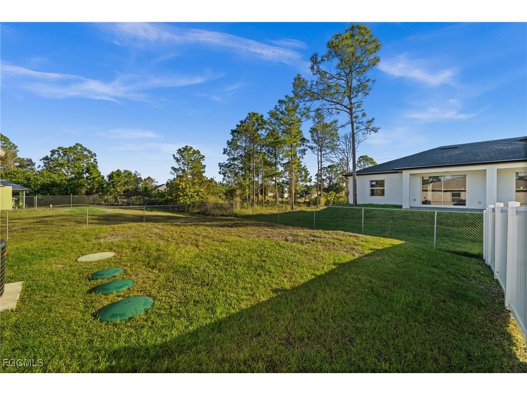 915-917 Graystone Avenue Lehigh Acres FL 33974 2025024589 image21