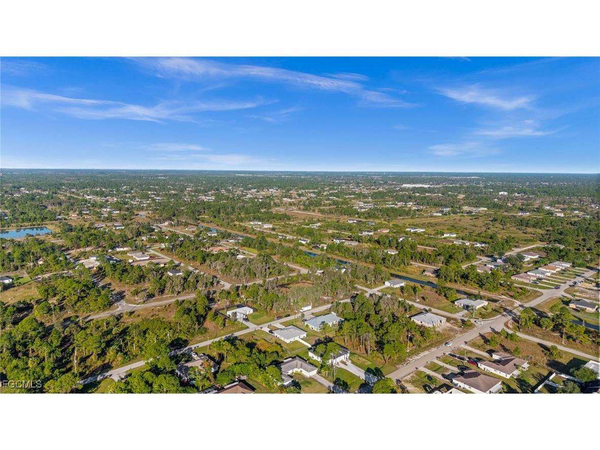 915-917 Graystone Avenue Lehigh Acres FL 33974 2025024589 image26