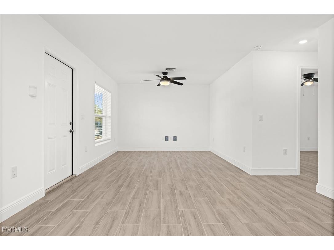 915-917 Graystone Avenue Lehigh Acres FL 33974 2025024589 image4