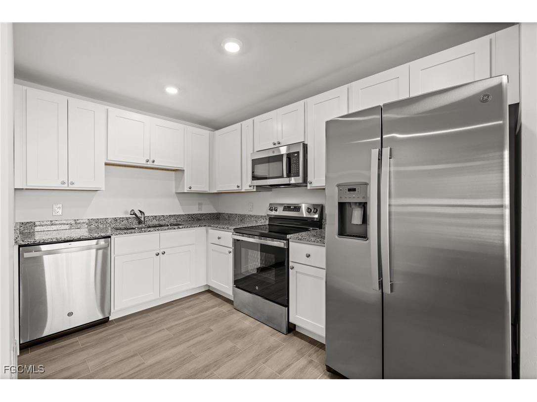 915-917 Graystone Avenue Lehigh Acres FL 33974 2025024589 image8