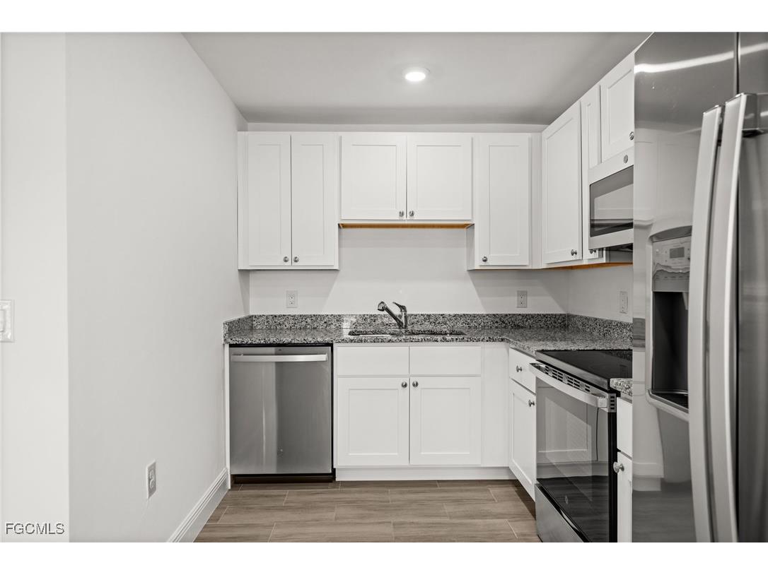 915-917 Graystone Avenue Lehigh Acres FL 33974 2025024589 image9