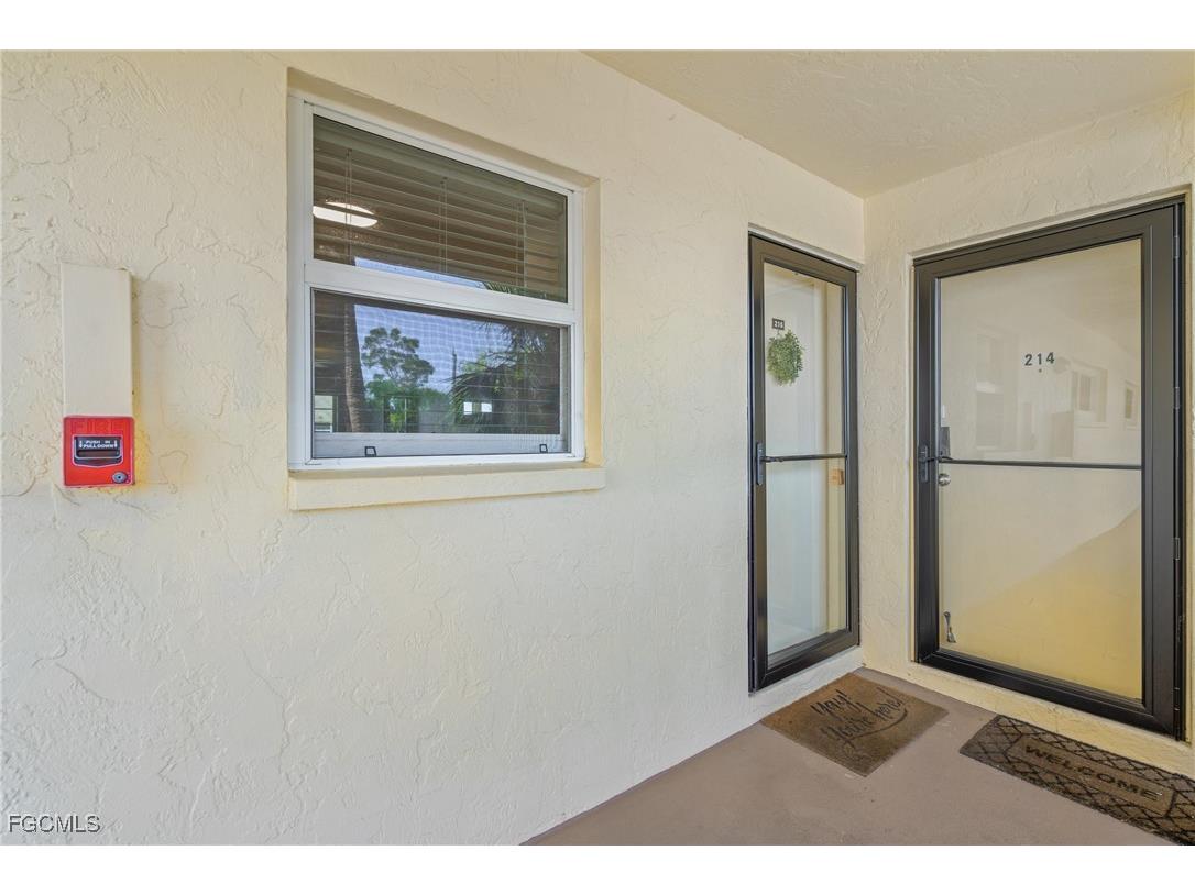 915 Beach Road #215 Sarasota FL 34242 2025005939 image48