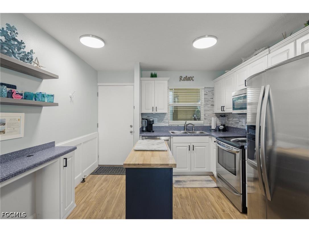 915 Beach Road #215 Sarasota FL 34242 2026015975 image3