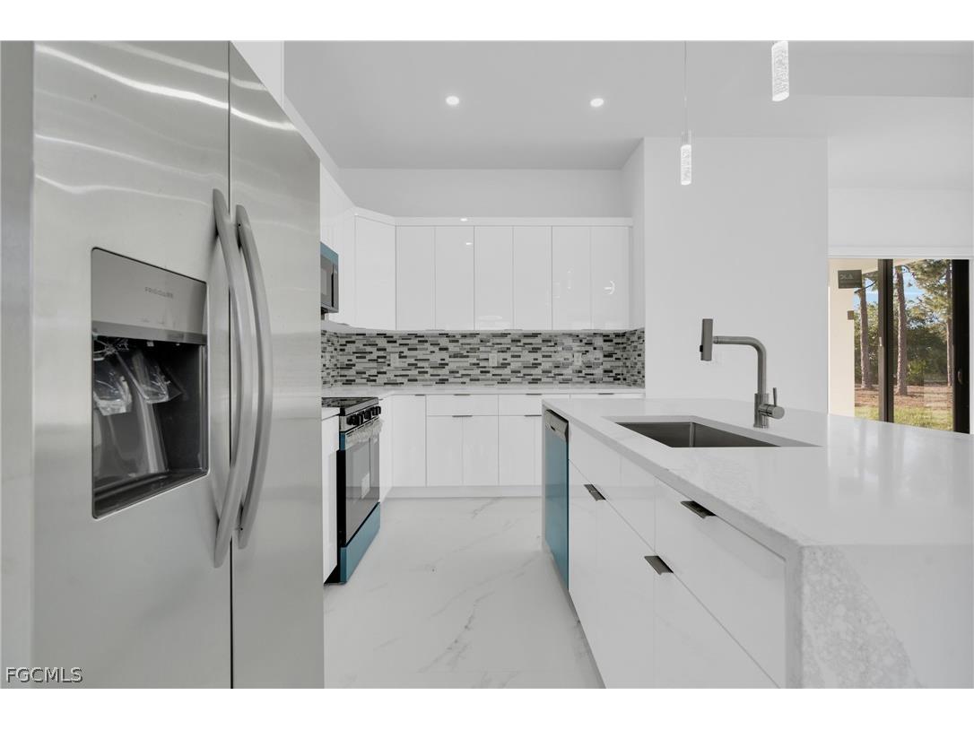 915 Cleveland Avenue Lehigh Acres FL 33972 2026010417 image19