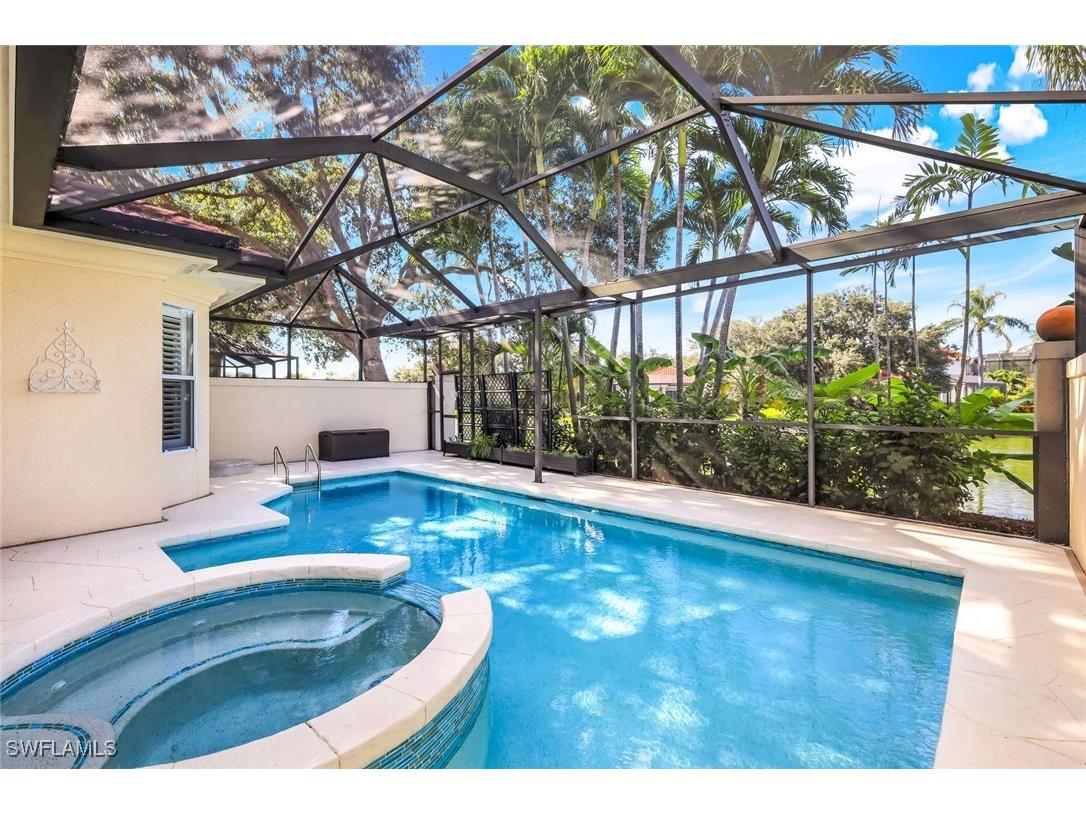 915 Fountain Run Naples FL 34119 225075723 image1