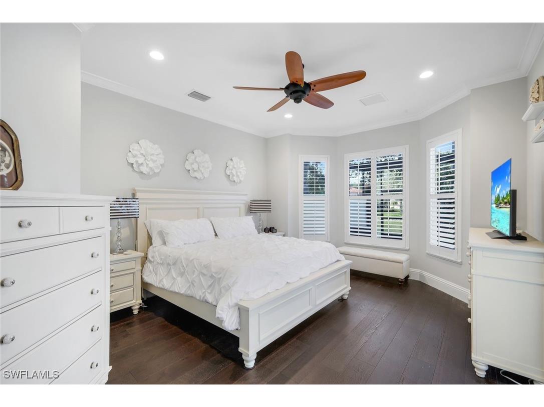 915 Fountain Run Naples FL 34119 225075723 image13