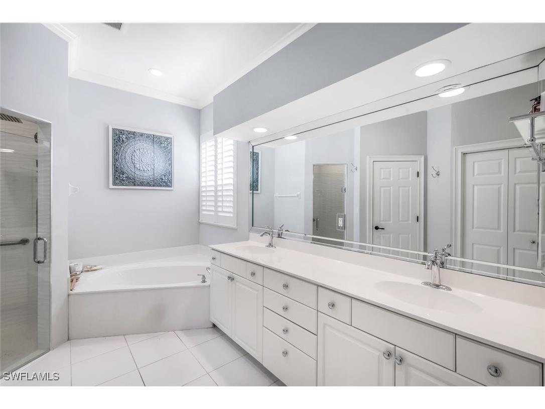 915 Fountain Run Naples FL 34119 225075723 image14