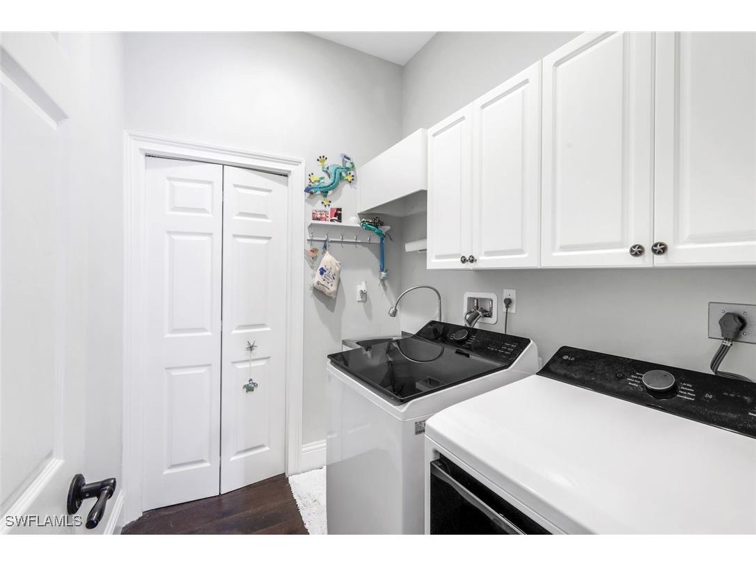 915 Fountain Run Naples FL 34119 225075723 image19