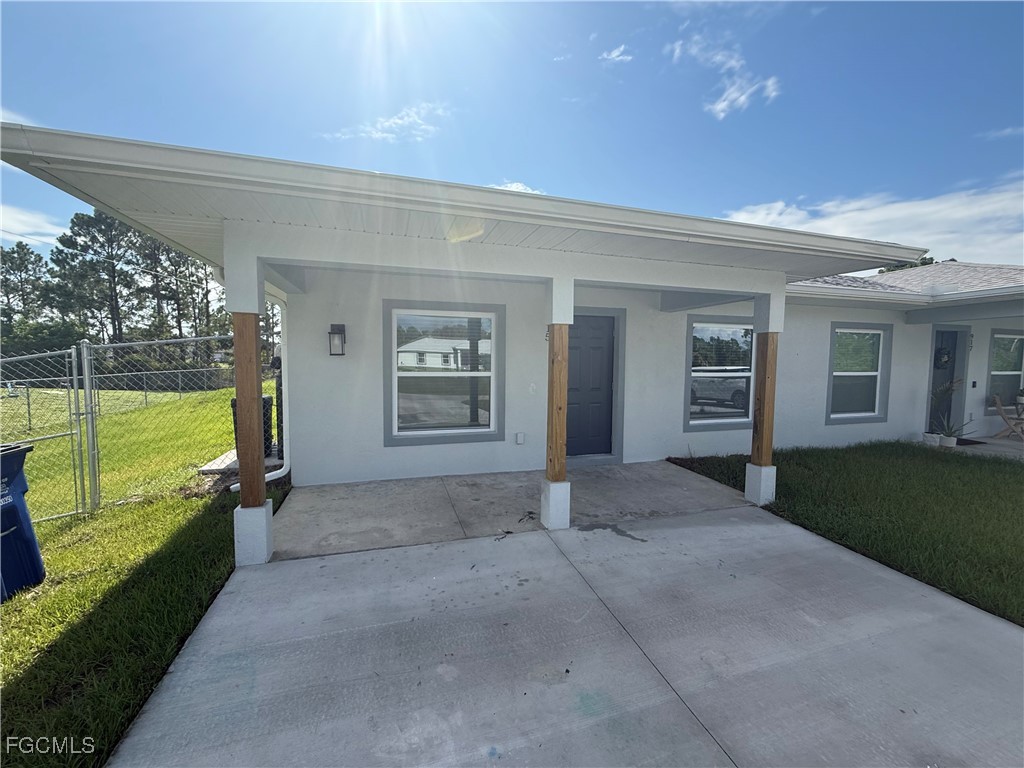 915 Graystone Avenue Lehigh Acres FL 33974 2025001605 image1