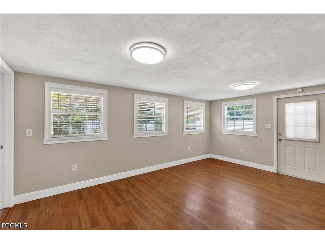 915 Hibiscus Lane North Fort Myers FL 33903 2026020264 image16