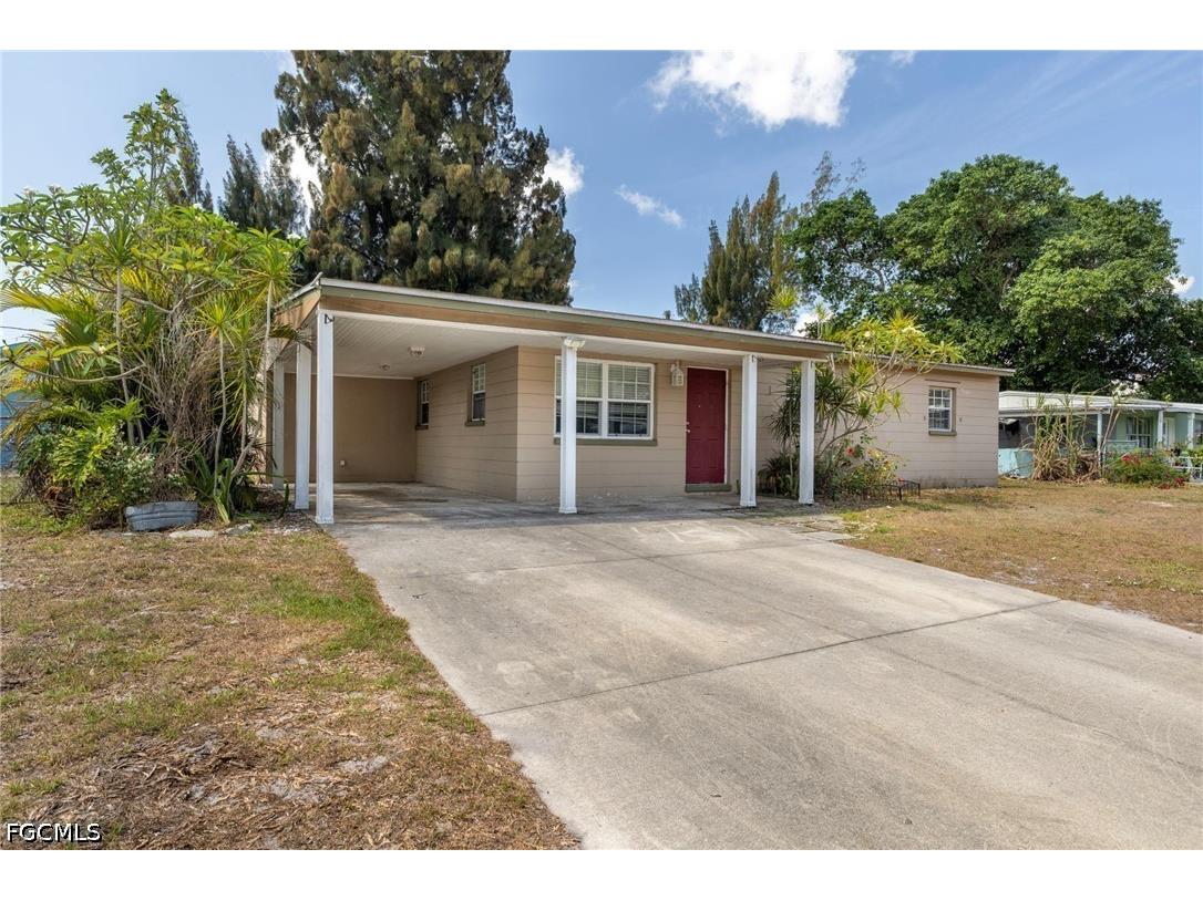 915 Hibiscus Lane North Fort Myers FL 33903 2026020264 image2