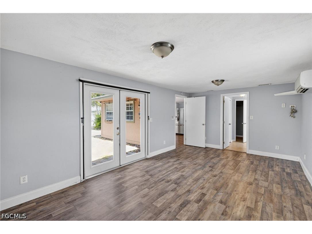 915 Hibiscus Lane North Fort Myers FL 33903 2026020264 image22