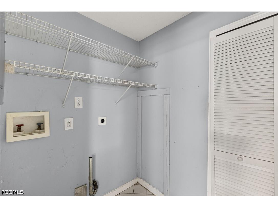 915 Hibiscus Lane North Fort Myers FL 33903 2026020264 image32