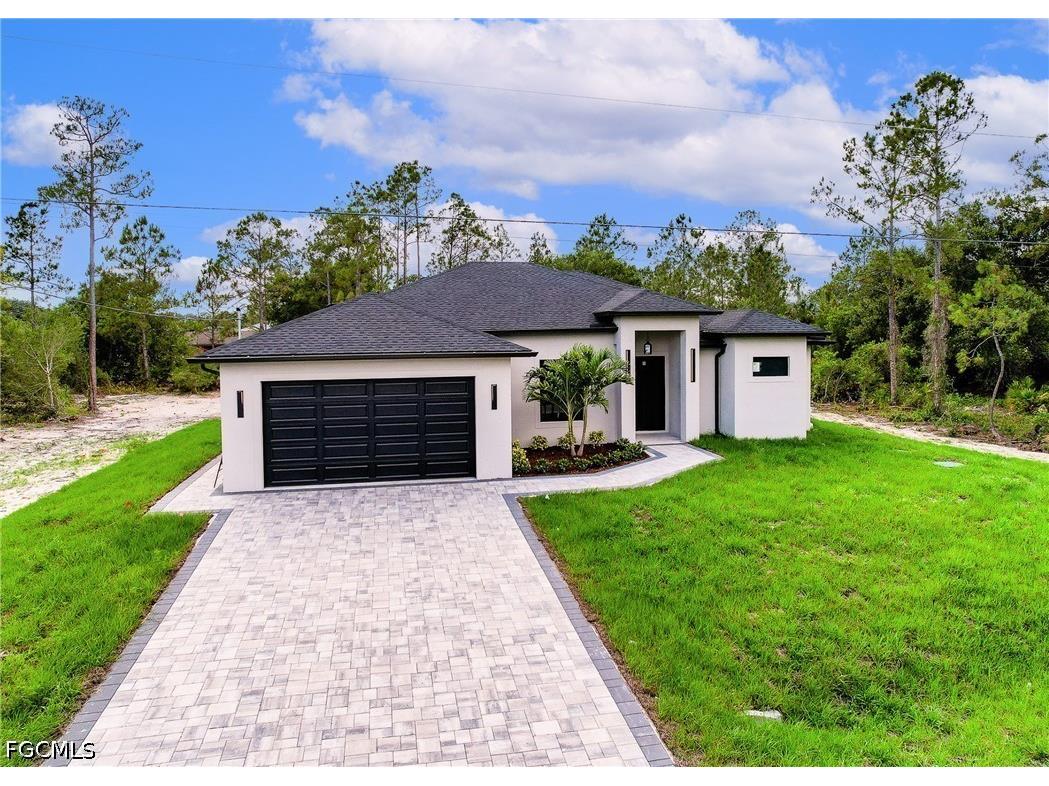 915 Lincoln Avenue Lehigh Acres FL 33972 2026023576 image1