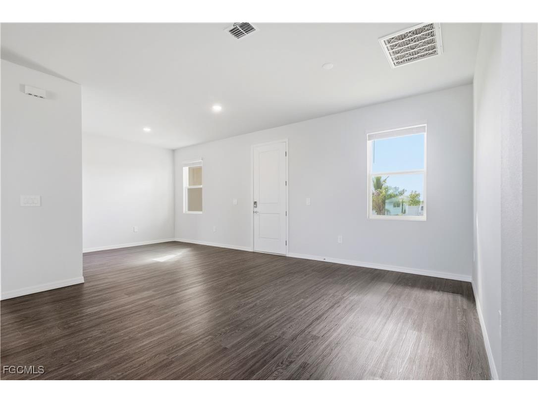 915 NE 19th Street Cape Coral FL 33909 2025017846 image11