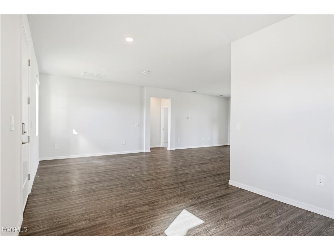 915 NE 19th Street Cape Coral FL 33909 2025017846 image12