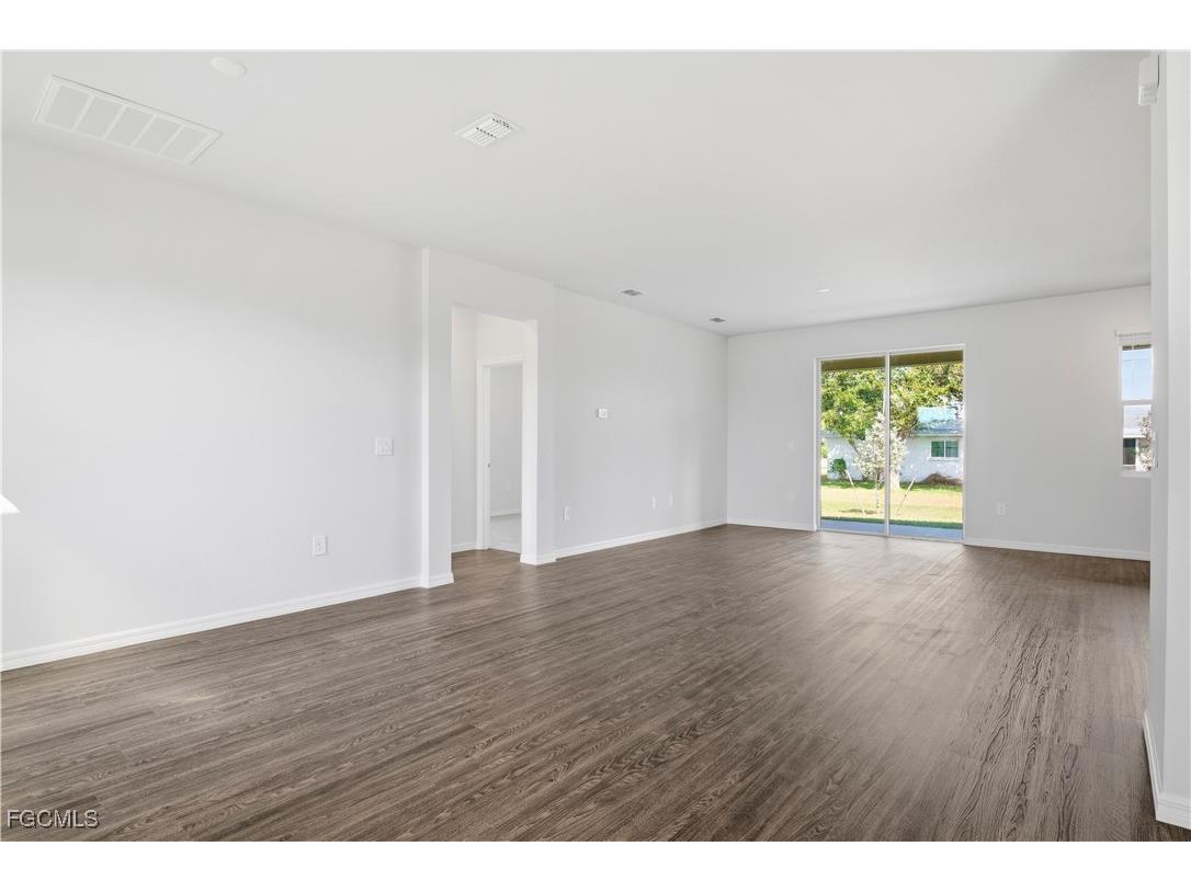 915 NE 19th Street Cape Coral FL 33909 2025017846 image13